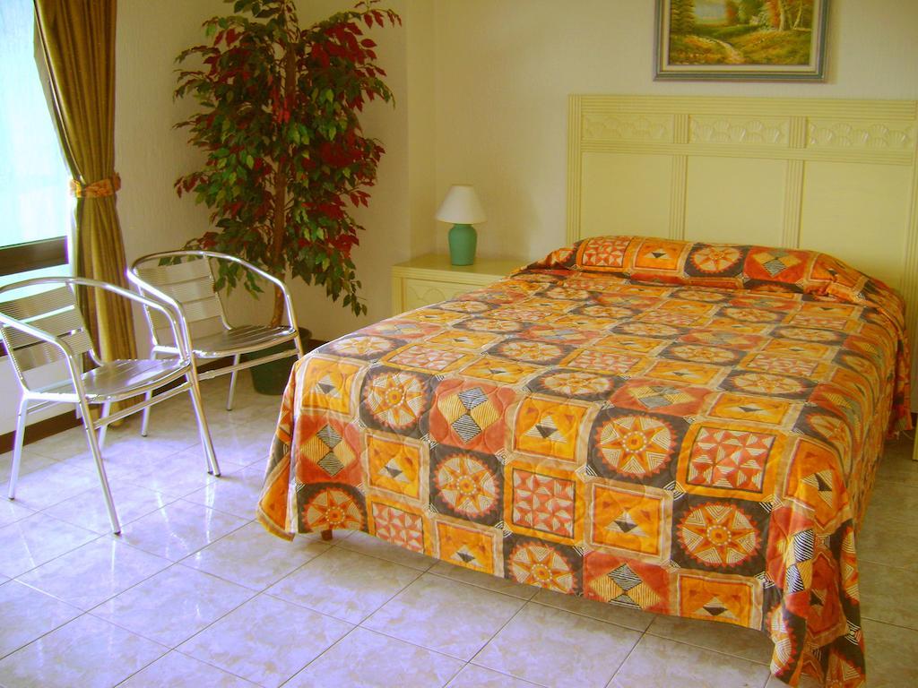 Hotel La Riviera De Atitlan Panajachel Zimmer foto