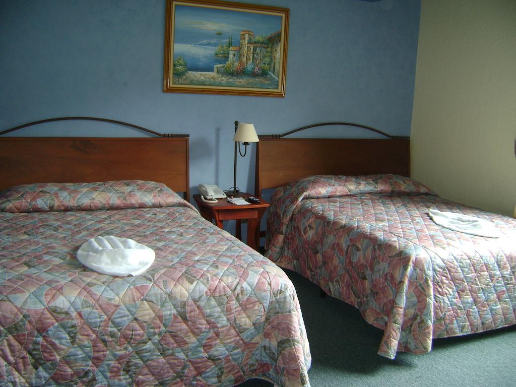 Hotel La Riviera De Atitlan Panajachel Zimmer foto